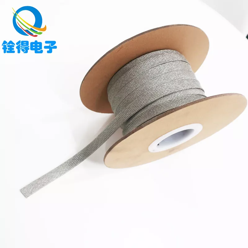 لماذا يعتبر الأنبوب النحاسي المضفر هو الاختيار الأمثل للحماية من التداخل الكهرومغناطيسي وحماية الكابلات؟